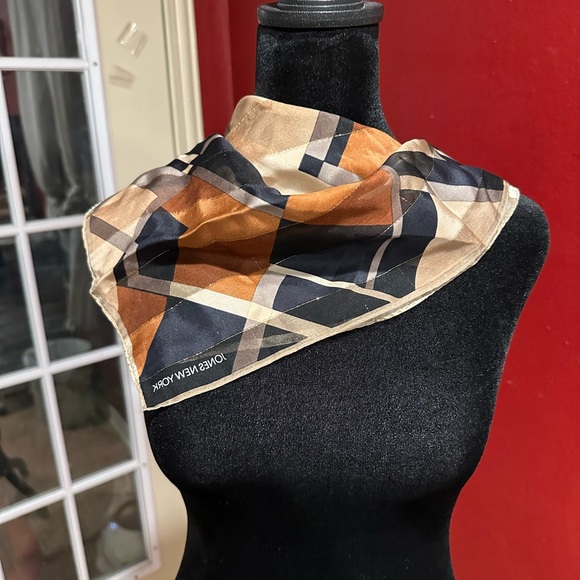 Jones New York Silk Scarf 20.5” Square Geometric Neutral Print Tan Black Browns - Picture 2 of 10